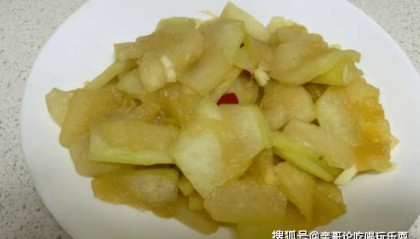 炒冬瓜并不难,只要掌握好火候和调味的技巧,就能够轻松地做出