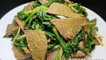 做一道美味的猪肝炒菠菜，需要注意食材的挑选，火候的掌握等技巧