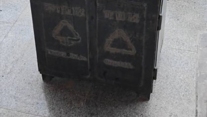 山西鹳雀楼景区被曝同一个垃圾箱垃圾分类标志胡乱标注，景区：立即开展专项整改