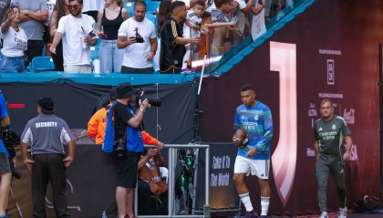 决战俱乐部世界杯：巴黎圣日耳曼迎战皇家马德里，谁将挺进决赛？