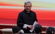 中美芯片战，正在变成黄仁勋的棋局