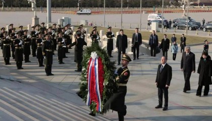 梅德韦杰夫访华震动国际，美国离间计恐再遇挫！中俄关系已成全球稳定基石