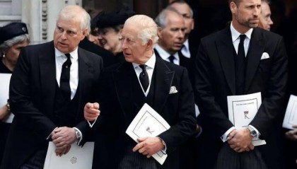 一次次性丑闻中,风流的王子“失宠”了