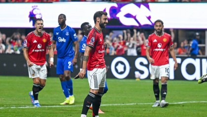 曼联新援姆贝乌莫首秀惊艳，阿莫林盛赞其表现