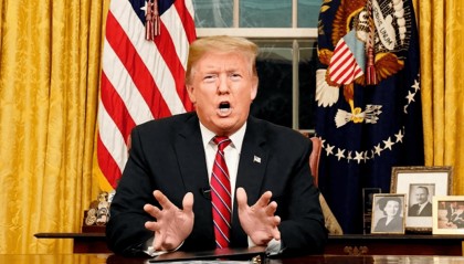 美国被中国拖入拉锯战，只要特朗普犯一个错误，国家就会陷入更深的困境？