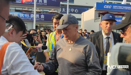 “传奇试飞员”谢尔盖·博格丹：中国空军实力在不断提升