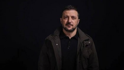 俄乌冲突首次！最新消息曝出，乌克兰爆发大规模反泽示威，事情不简单