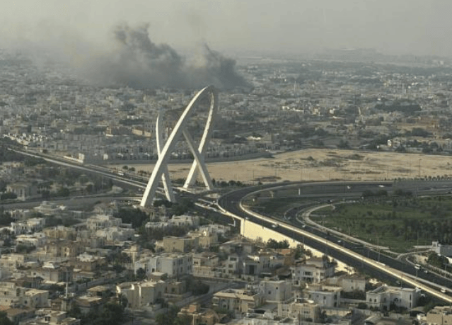 一个月炸六个国家，卡塔尔被以色列空军抽巴掌，12枚导弹精确斩首！