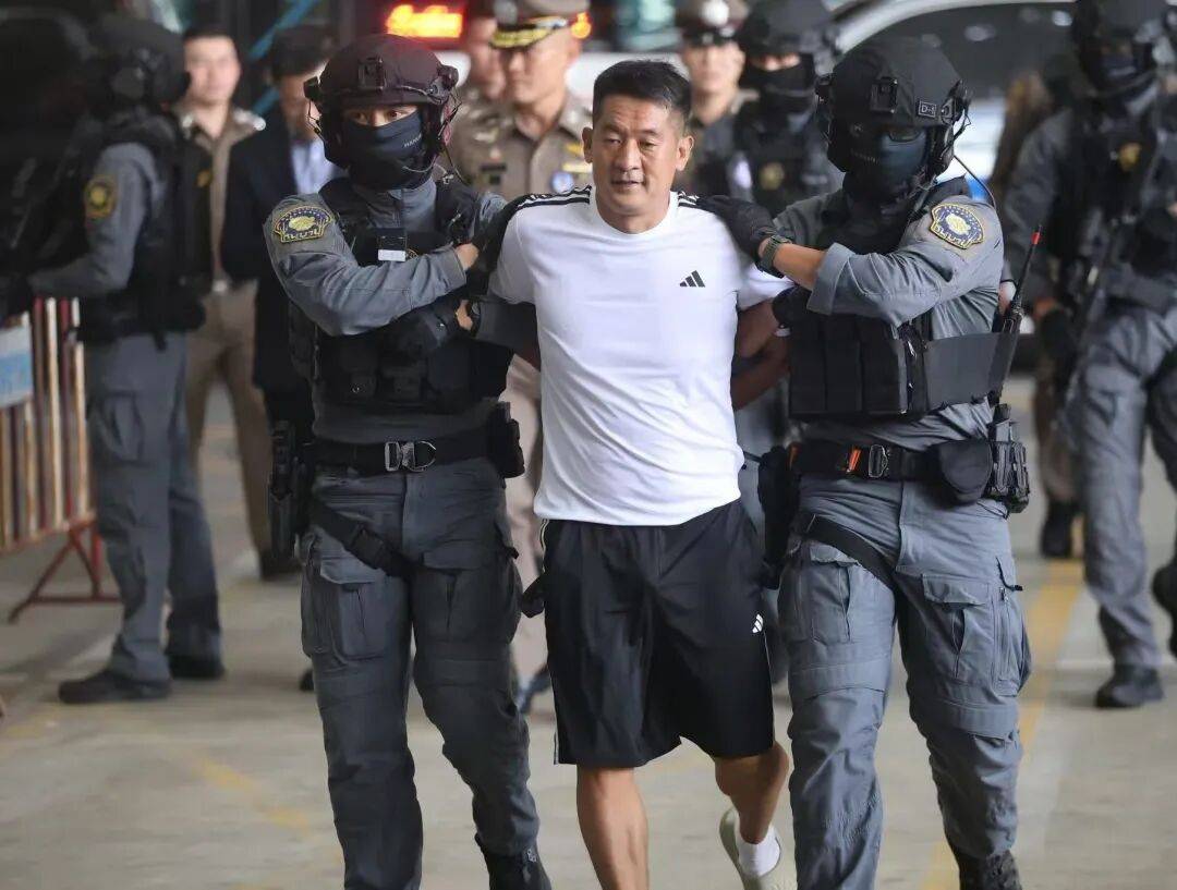 涉案超2.7万亿元！涉赌诈头目佘智江被引渡回中国