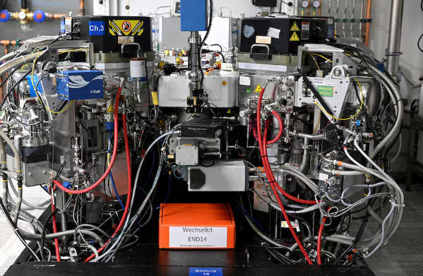 “安世客户怕再被荷兰坑，想了一招：自己去找中国工厂谈包装”