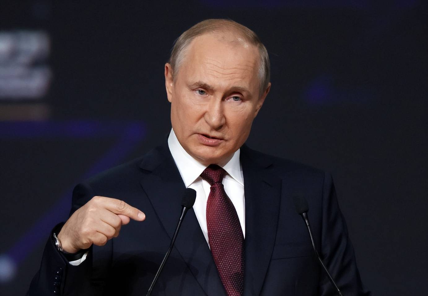 刚攻下红军城，俄外长拉夫罗夫高调表态，中俄不缔结同盟，现实主义才是真道理？