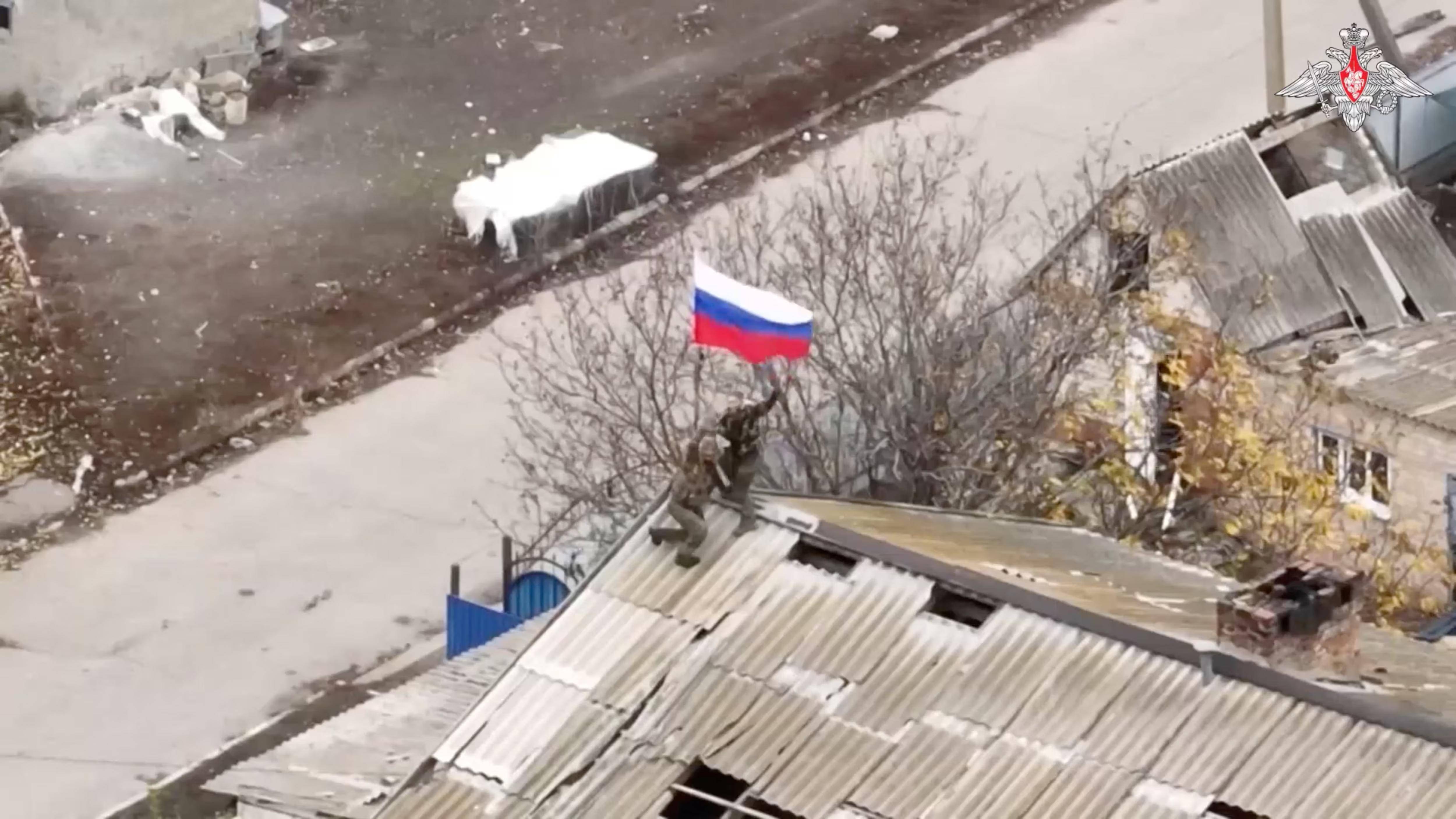 俄罗斯坦克大军强突乌克兰第七州，美媒：乌军一个旅仅有30%官兵