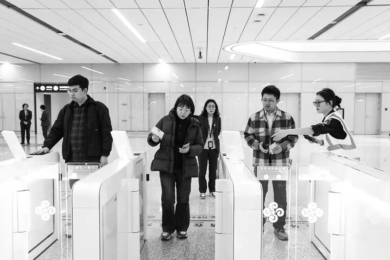西安咸阳国际机场在T5航站楼南侧区域开展运营演练