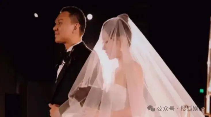 官宣与年下弟弟的新恋情！姐姐离婚后审美火速升级了？！