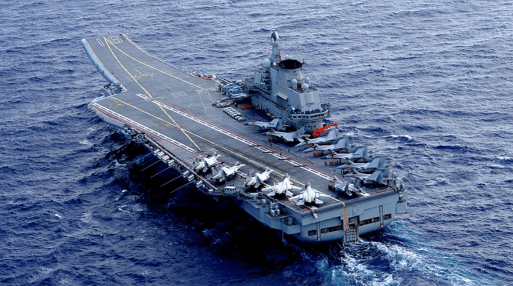 辽宁舰刚“亮剑”，美国上下就对华掏心窝子，堵死了高市早苗的一切后路！