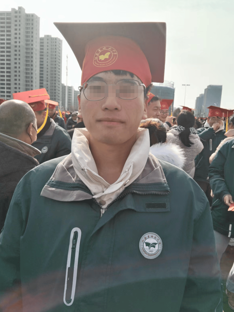 一审死刑！江苏高三男生被邻居冲撞致死案宣判，母亲哭诉：判决能让儿子入土为安了