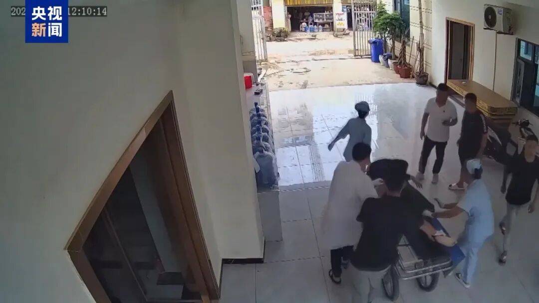 徐发启一审被判死缓，集团罪行曝光：涉案3400余起诈骗11亿余元，打死人的嫌犯挑衅民警“我承认打死了他，你有证据吗”