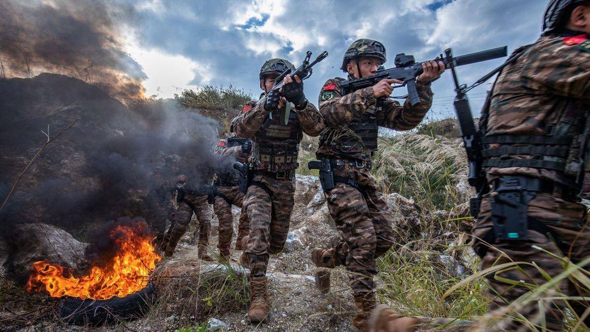 特种兵部署一线，解放军已进台海，岛内直言不讳，美军胜算为零！
