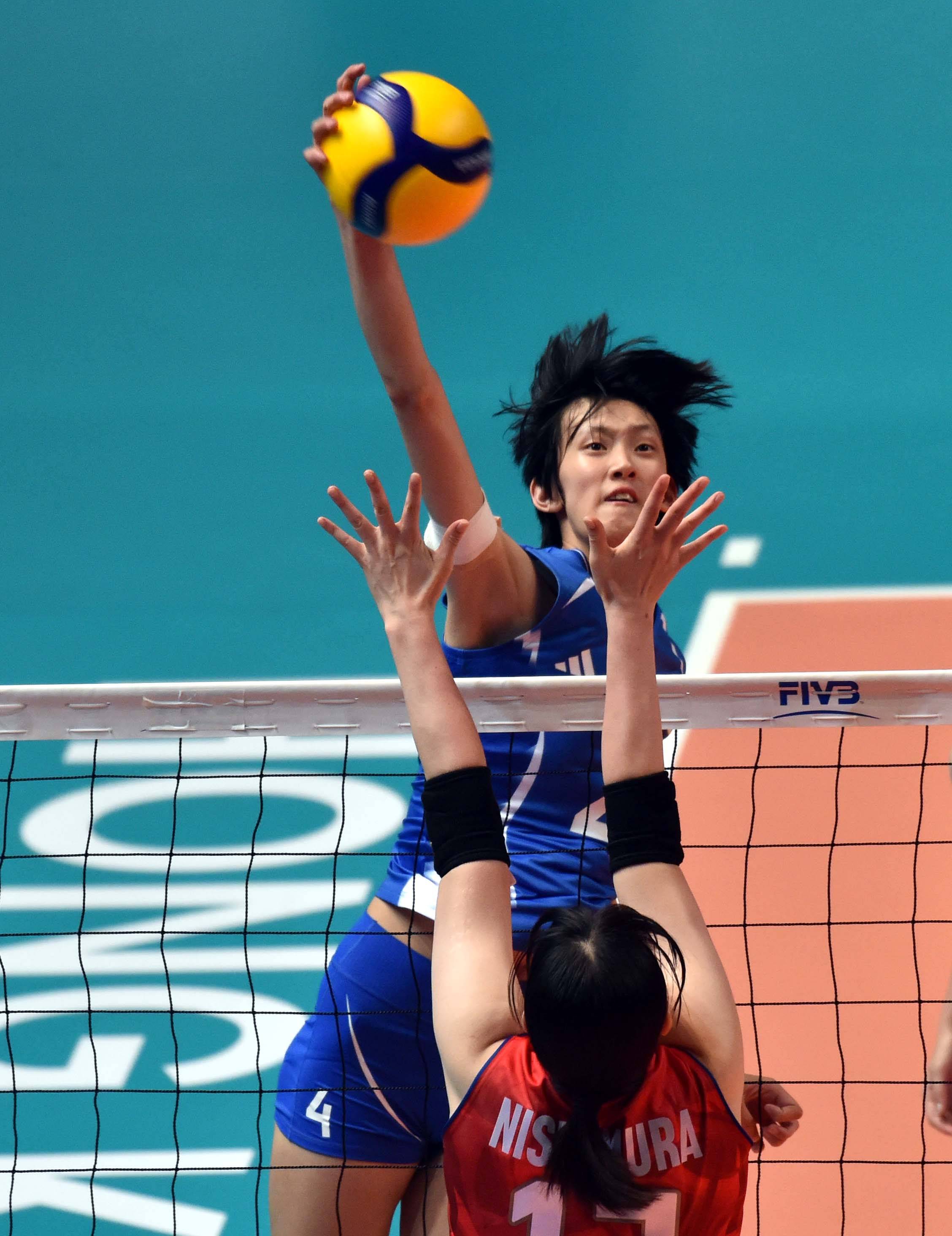 （体育）排球——亚洲东区女子锦标赛：中国队胜日本队