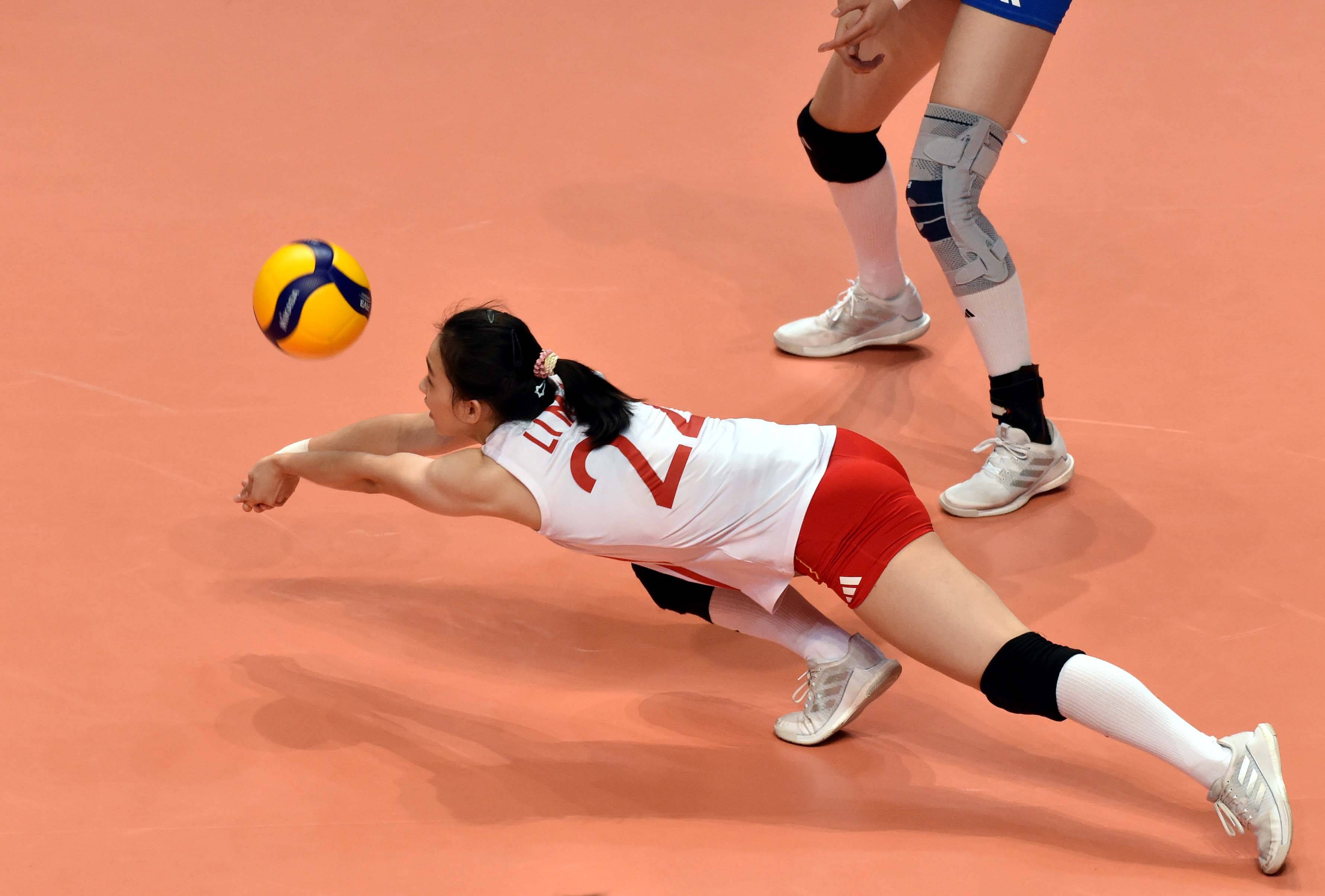 （体育）排球——亚洲东区女子锦标赛：中国队胜日本队