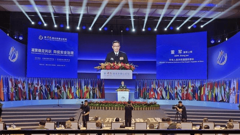 前首相鸠山由纪夫在北京苦口婆心,想为日本“求个出路”,高市早苗未必能懂